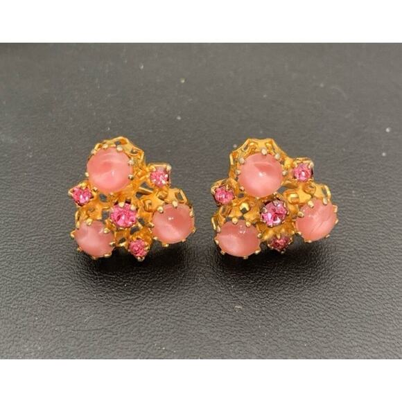 Vintage Beautiful Pink Cabochon & Rhinestone Gold Tone Screw Back Earrings - Picture 1 of 5
